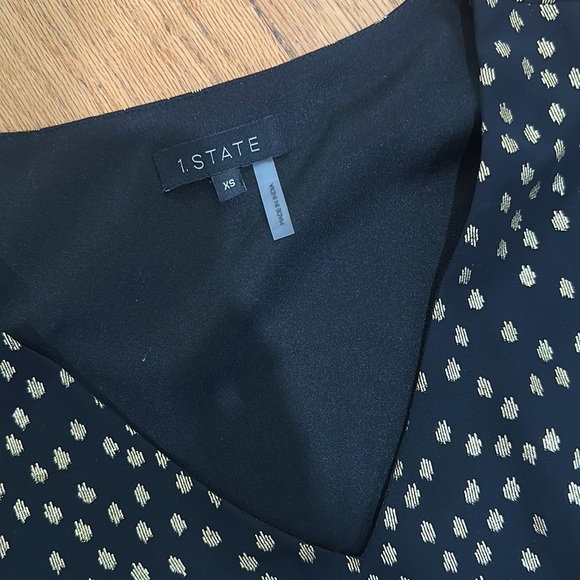 Black and Gold Blouse - Picture 9 of 9